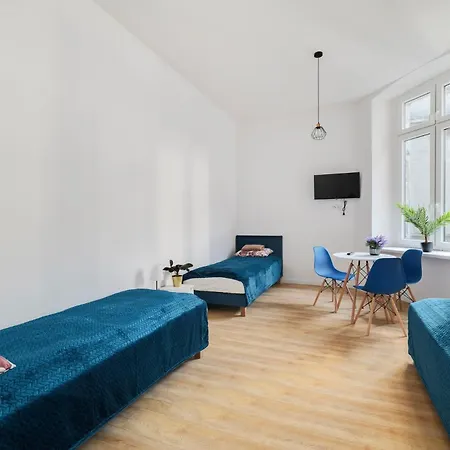 Centrum 2 7 Prochnika21 아파트호텔